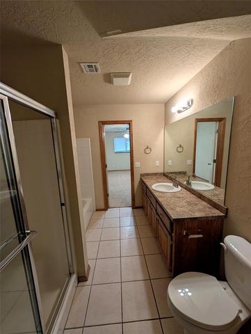 917 SW 37th Street, Moore, OK 73160
