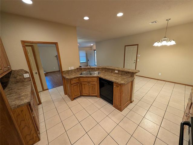 917 SW 37th Street, Moore, OK 73160