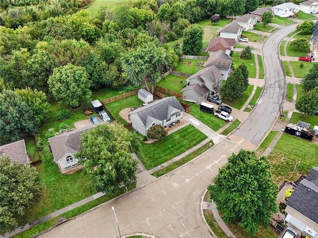 1001 NE 194th Terrace, Smithville, MO 64089