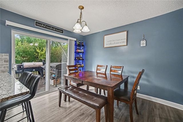 1001 NE 194th Terrace, Smithville, MO 64089