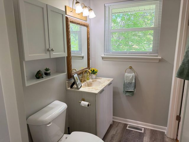 15 Holiday Lane, Chattanooga, TN 37415