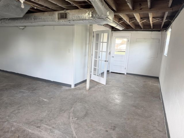 15 Holiday Lane, Chattanooga, TN 37415