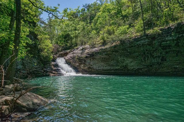 15 Holiday Lane, Chattanooga, TN 37415