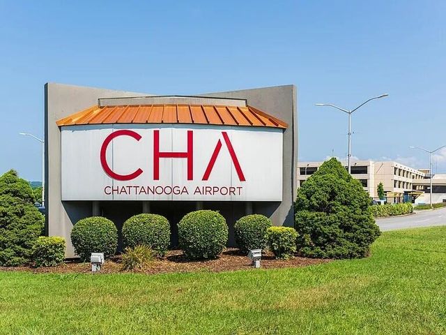 15 Holiday Lane, Chattanooga, TN 37415