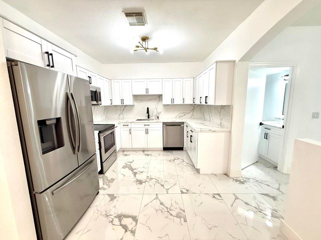 1418 W Wickham Circle C, Delray Beach, FL 33445