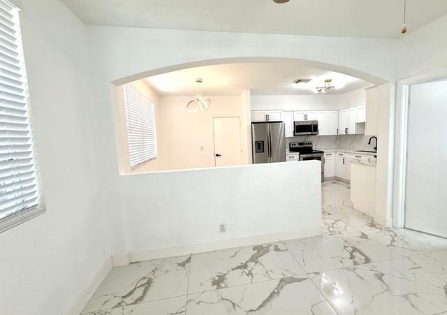 1418 W Wickham Circle C, Delray Beach, FL 33445