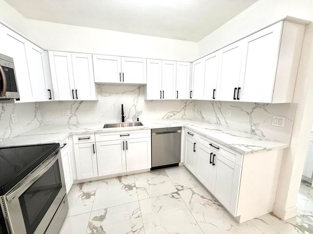 1418 W Wickham Circle C, Delray Beach, FL 33445