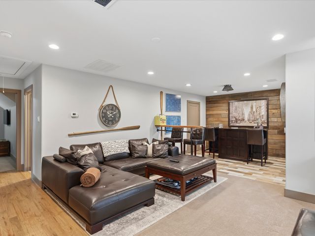 2965 Eric Lane, Farmers Branch, TX 75234