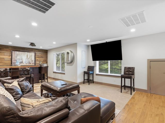 2965 Eric Lane, Farmers Branch, TX 75234