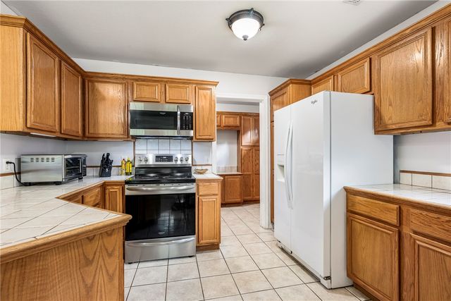 20600 Lakeshore Drive, Springdale, AR 72764