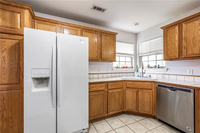 20600 Lakeshore Drive, Springdale, AR 72764