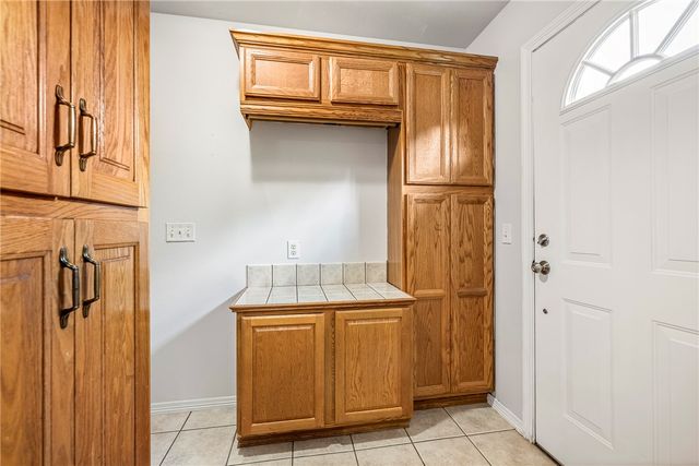 20600 Lakeshore Drive, Springdale, AR 72764