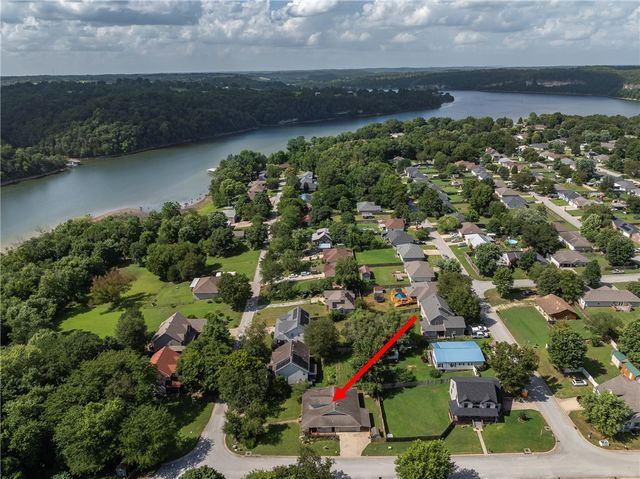 20600 Lakeshore Drive, Springdale, AR 72764