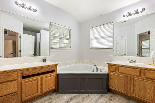 20600 Lakeshore Drive, Springdale, AR 72764