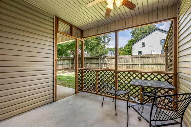 20600 Lakeshore Drive, Springdale, AR 72764