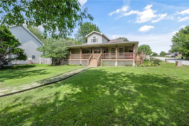 20600 Lakeshore Drive, Springdale, AR 72764