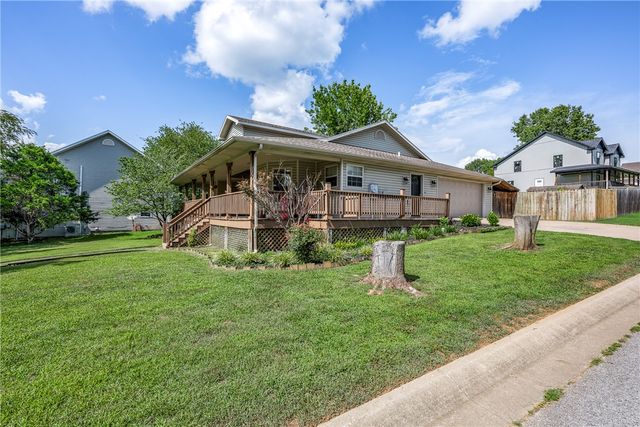 20600 Lakeshore Drive, Springdale, AR 72764