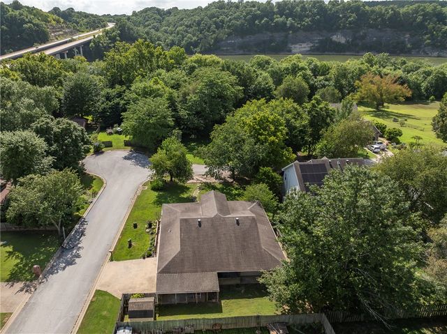 20600 Lakeshore Drive, Springdale, AR 72764