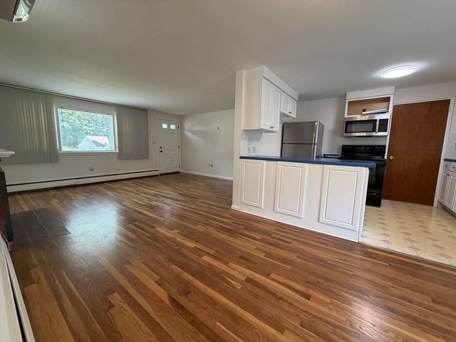 36 Carroll Rd, Woburn, MA 01801
