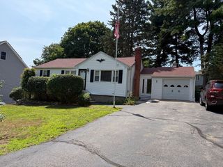 36 Carroll Rd, Woburn, MA 01801