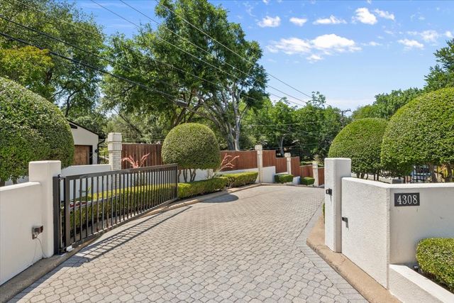 4308 Briarhaven Road, Fort Worth, TX 76109