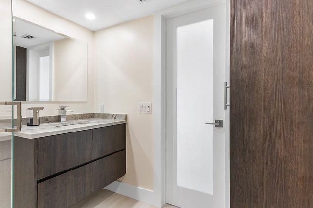 1160 Hillsboro Mile 305, Hillsboro Beach, FL 33062