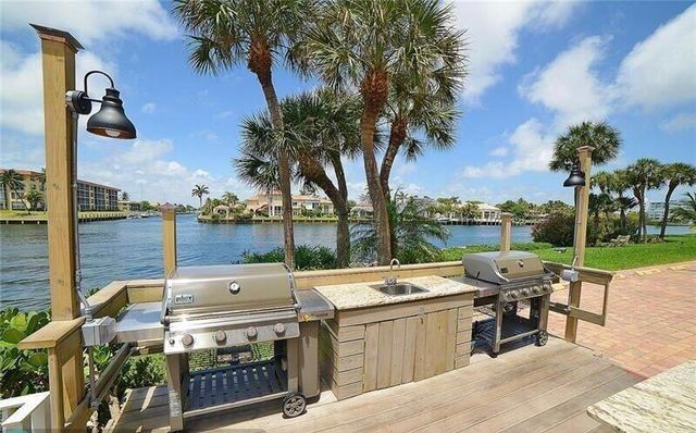 1160 Hillsboro Mile 305, Hillsboro Beach, FL 33062