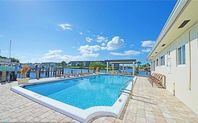 1160 Hillsboro Mile 305, Hillsboro Beach, FL 33062