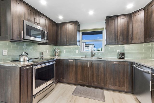 1160 Hillsboro Mile 305, Hillsboro Beach, FL 33062