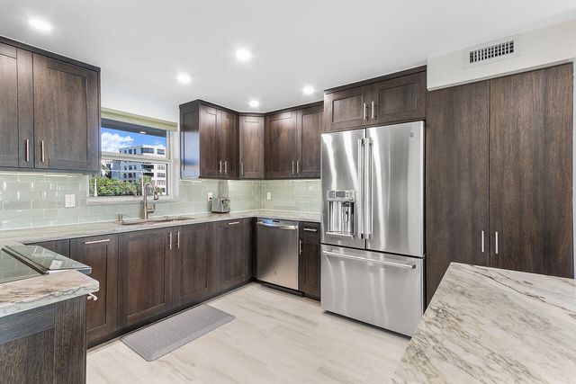 1160 Hillsboro Mile 305, Hillsboro Beach, FL 33062