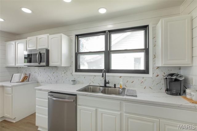 640 E Ferguson Avenue, Wood River, IL 62095