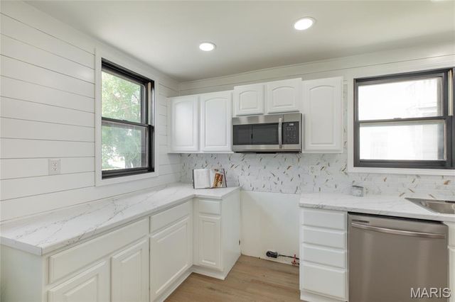 640 E Ferguson Avenue, Wood River, IL 62095