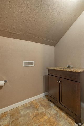 640 E Ferguson Avenue, Wood River, IL 62095