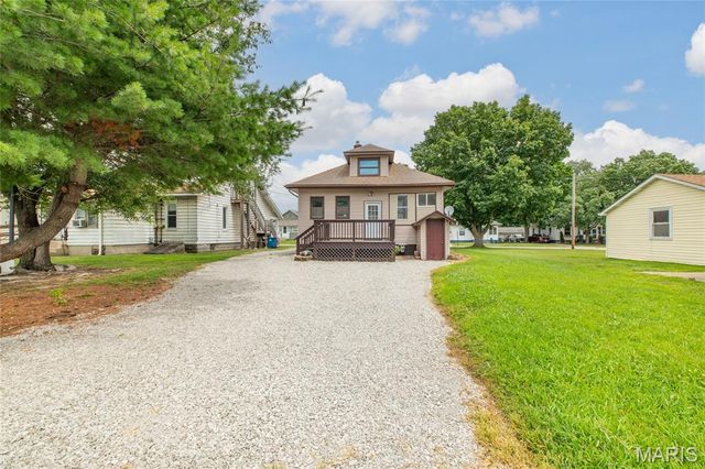 640 E Ferguson Avenue, Wood River, IL 62095