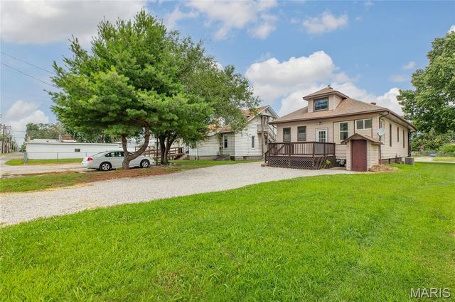 640 E Ferguson Avenue, Wood River, IL 62095