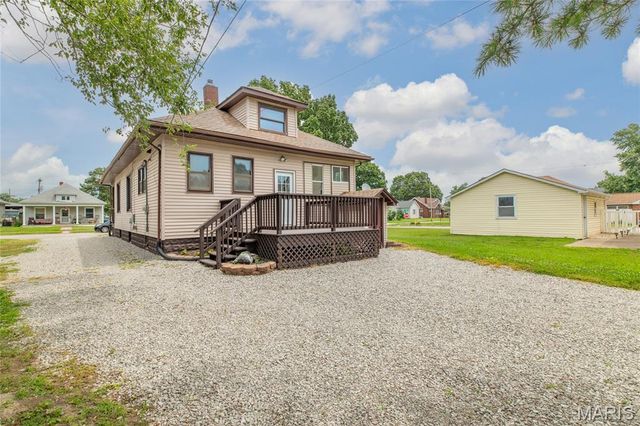 640 E Ferguson Avenue, Wood River, IL 62095