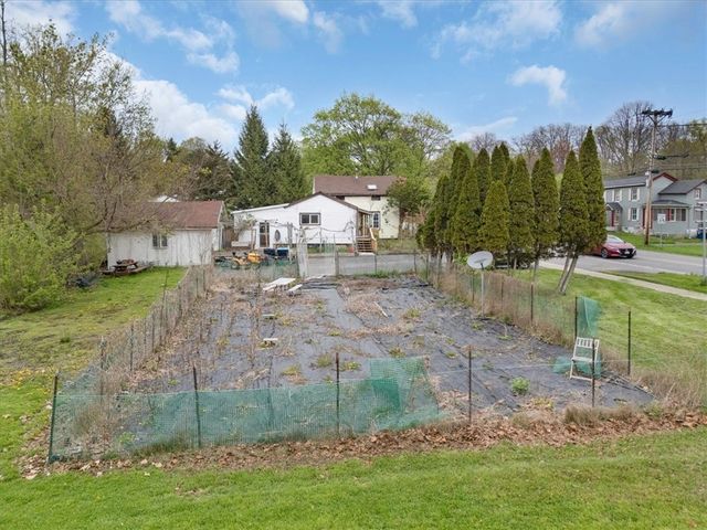 2095 Baird Road, Penfield, NY 14526