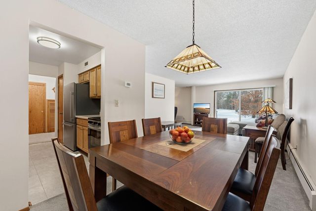 2220 Midland Grove Road 112, Roseville, MN 55113