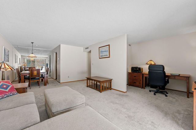 2220 Midland Grove Road 112, Roseville, MN 55113