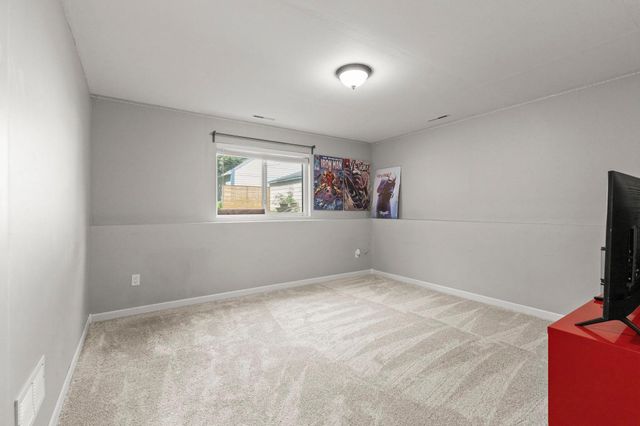 49 Wyoming Street W, Saint Paul, MN 55107