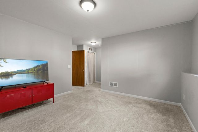 49 Wyoming Street W, Saint Paul, MN 55107