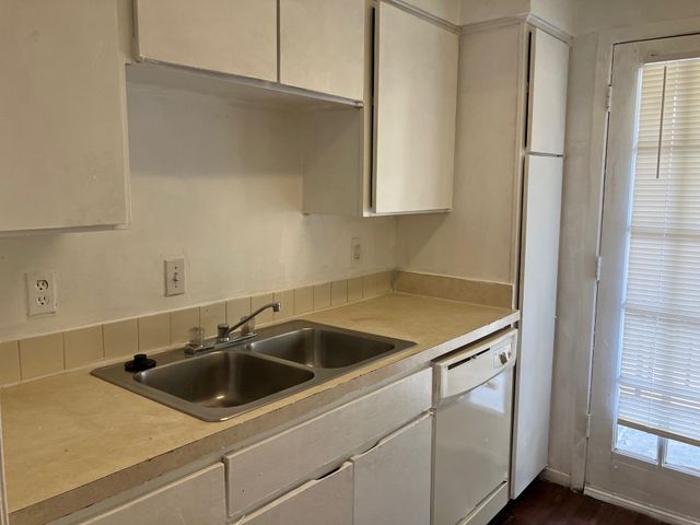 12888 Montfort Drive 207, Dallas, TX 75230