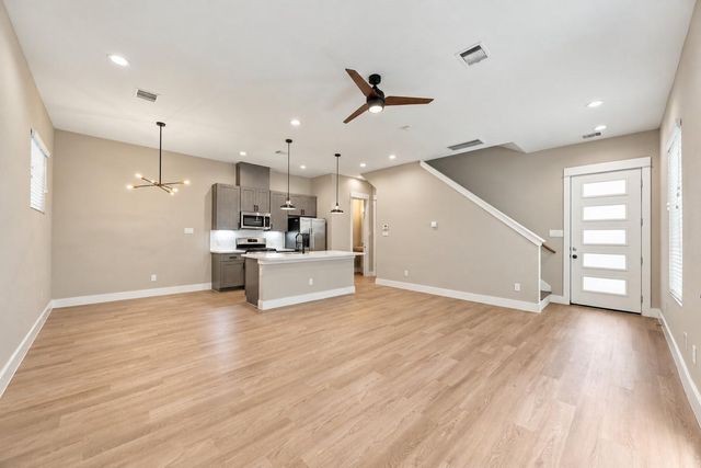 1205 W Tidwell Road, Houston, TX 77091