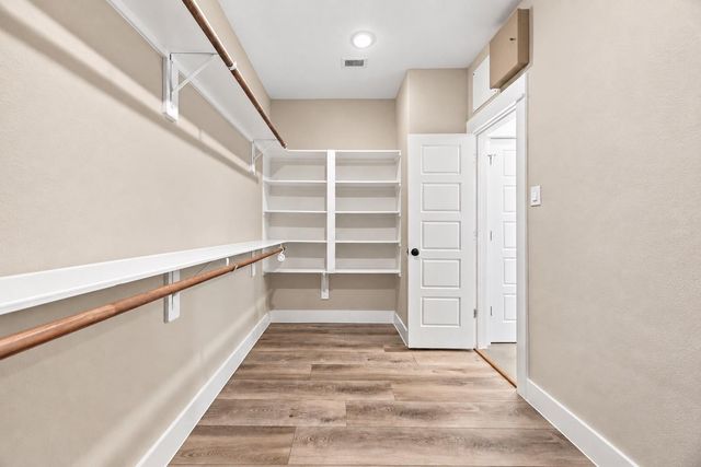 1205 W Tidwell Road, Houston, TX 77091