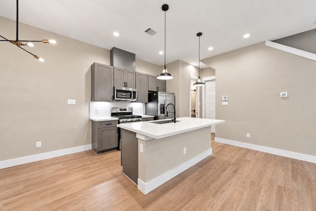 1205 W Tidwell Road, Houston, TX 77091