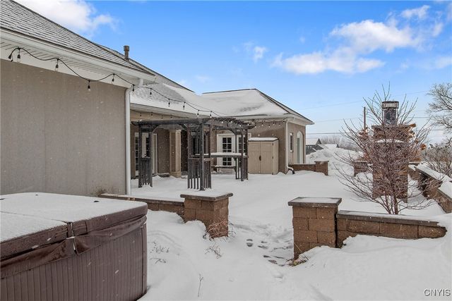 8230 Emerick Road, Lysander, NY 13027