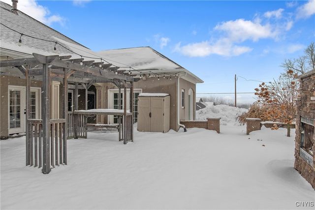 8230 Emerick Road, Lysander, NY 13027