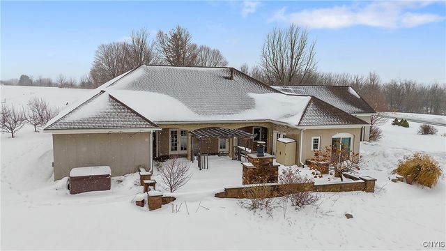 8230 Emerick Road, Lysander, NY 13027