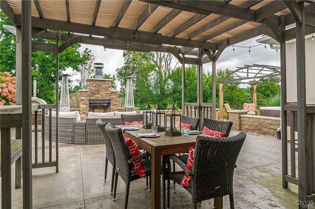 8230 Emerick Road, Lysander, NY 13027