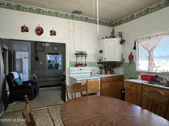 12501 E Central Avenue, Mayer, AZ 86333